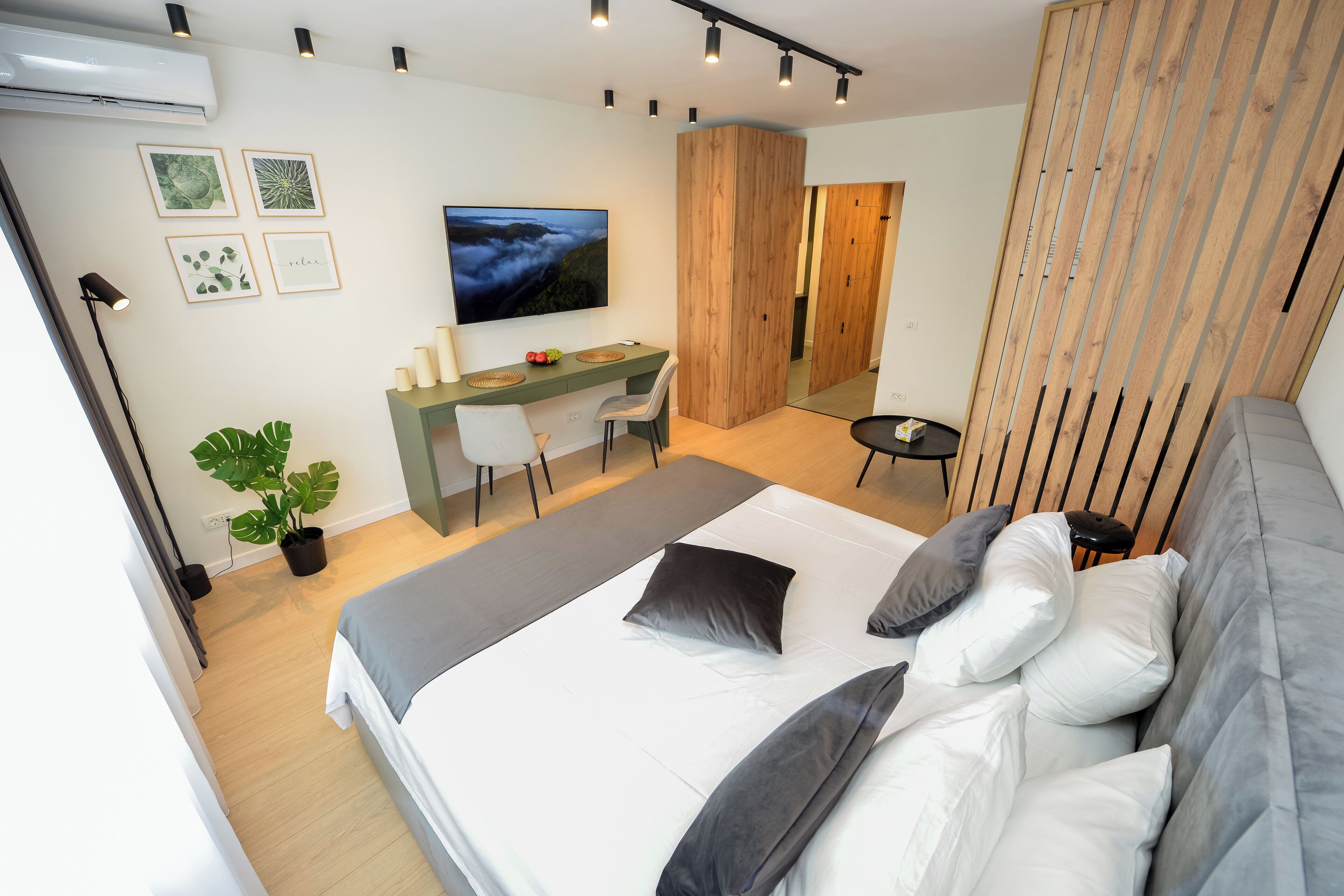 Studio, 1 Bedroom, City View | Room amenity