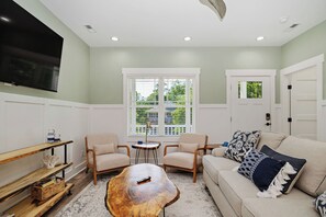 TV - Heads Carolina: Modern Home with Private Pool in Quiet Neighborhood (Oak Island)