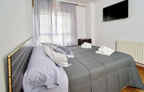 3 bedrooms, free WiFi, bed sheets