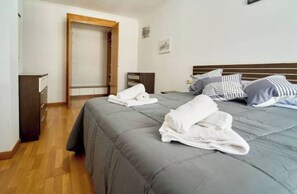 3 makuuhuonetta, ilmainen Wi-Fi, vuodevaatteet