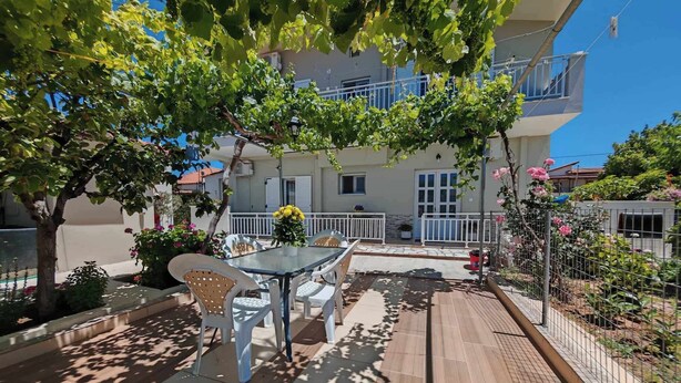 Exterior - Villa Moros (Corinth)