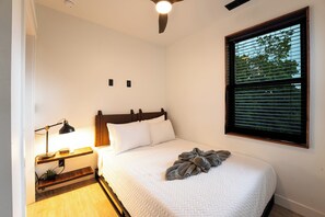 4 soverom, skrivebord, strykejern/-brett og wi-fi (inkludert)