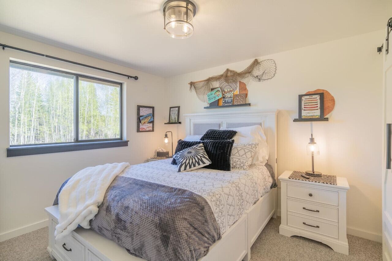 3 bedrooms, desk, iron/ironing board, free WiFi