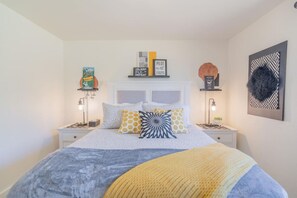 3 slaapkamers, een bureau, een strijkplank/strijkijzer, gratis wifi
