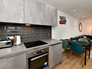 Fridge, microwave, oven, dishwasher
