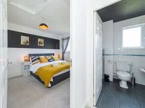 淋浴设施、吹风机、毛巾