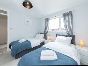 4 habitaciones, tabla de planchar con plancha y wifi gratis 