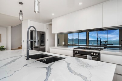 Luxury Escapes Townsville Villa B