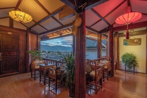 Unclassified image, 4 of 19, button - Shang Shan Inn (Lijiang)