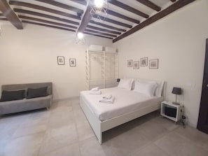 Room - Pinzochere 16 N in Firenze (Florence)
