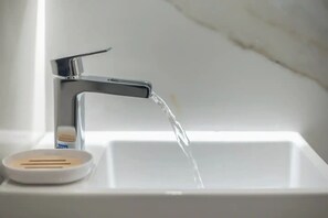 Towels, soap, toilet paper - Syntagma Mini (Athina)