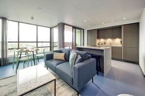 Apartment, Accessible | 2 bedrooms, Internet - Luxury Two-bedroom Flat in East London s Poplar (London)