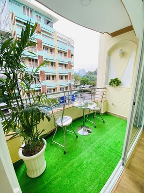 Deluxe Triple Room, City View | Desk, laptop workspace, iron/ironing board, free WiFi - Home Away Do Quang Dau (Ho Chi Minh City)