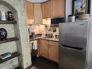 Microwave, oven, stovetop, dishwasher