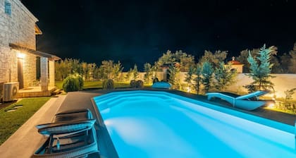Crown Villa Aphrodite With Private Pool
