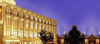 Baoli Xiangxun Theme Hotel