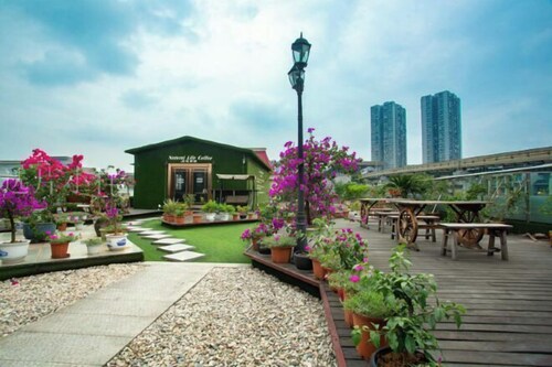 Baoli Xiangxun Theme Hotel