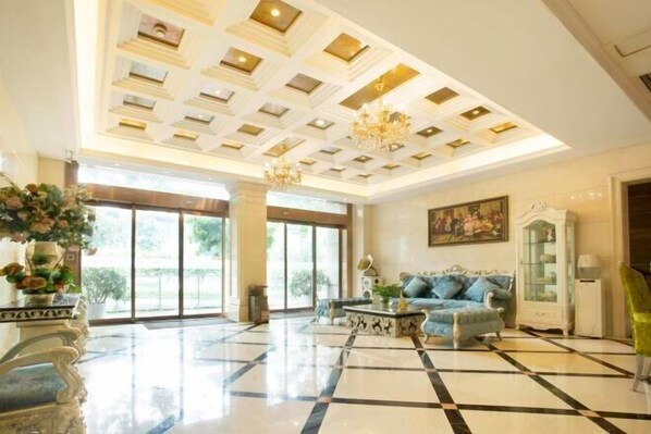 Interior - Baoli Xiangxun Theme Hotel (Chongqing)