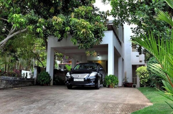 Property grounds - Little Paradise Kovalam 3 entire villa (Thiruvananthapuram)