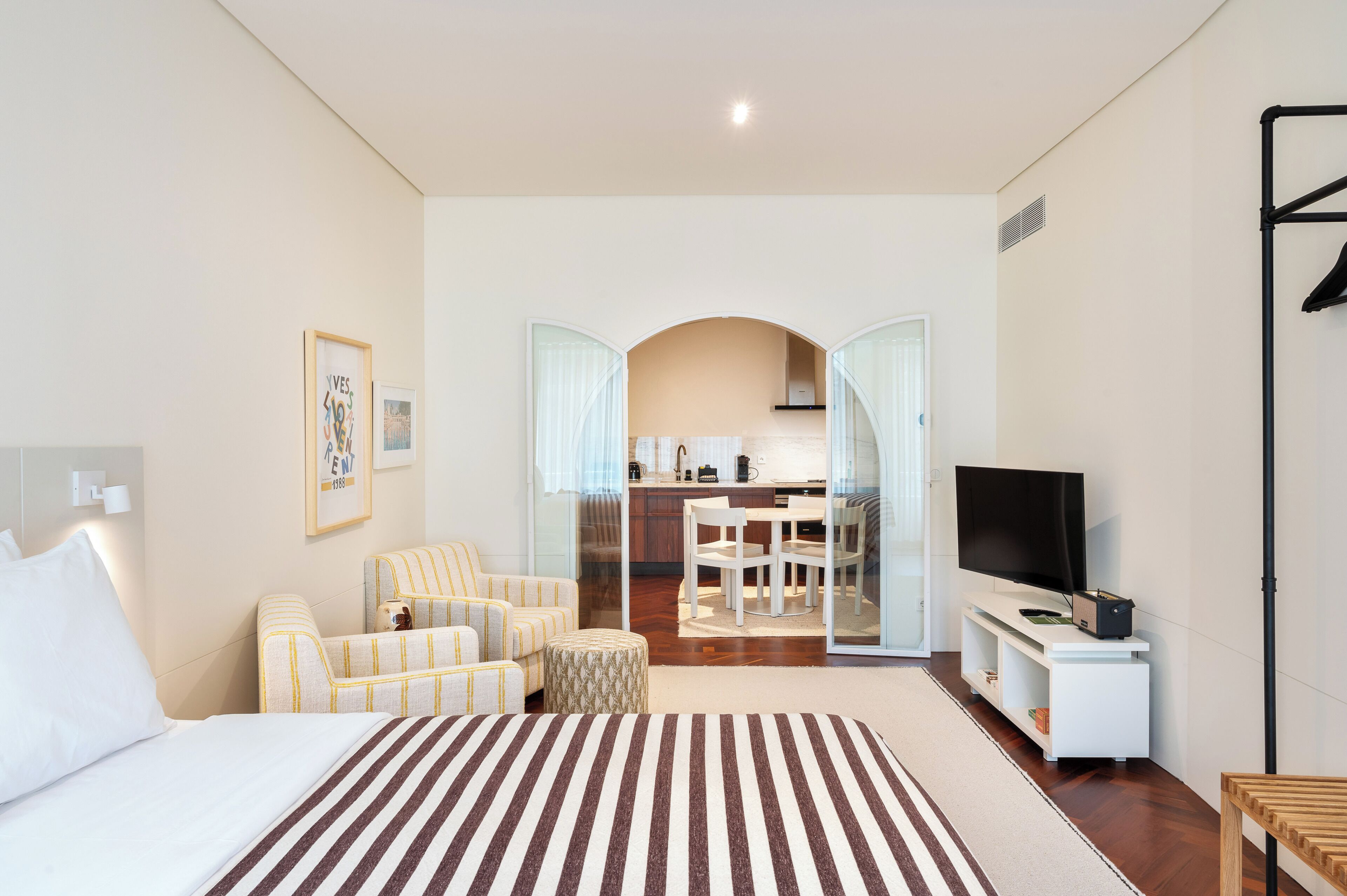 Premium Studio Suite, City View