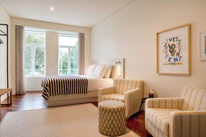 Premium Studio Suite, City View | Pemandangan dari bilik