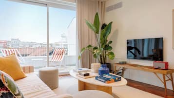 Superior Apartment, Balcony, City View | Living area