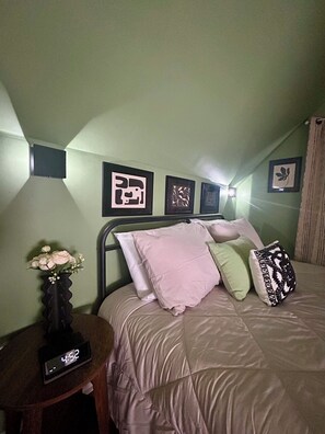 1 bedroom, desk, iron/ironing board, free WiFi