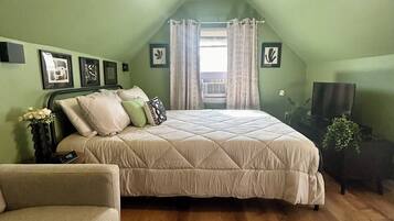 1 slaapkamer, een bureau, een strijkplank/strijkijzer, gratis wifi