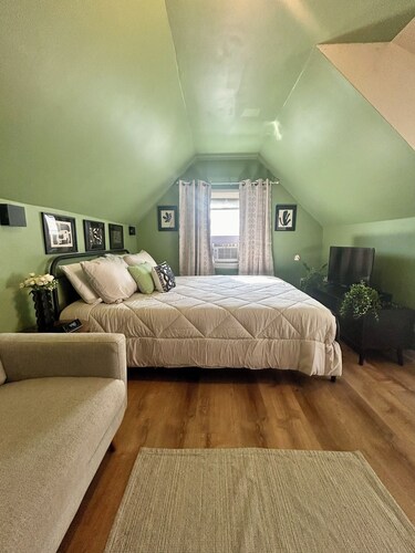 ⭐️Budget Luxe Private Suite, PARKING, 30minsNYC, Hypoallergenic Toiletries⭐️