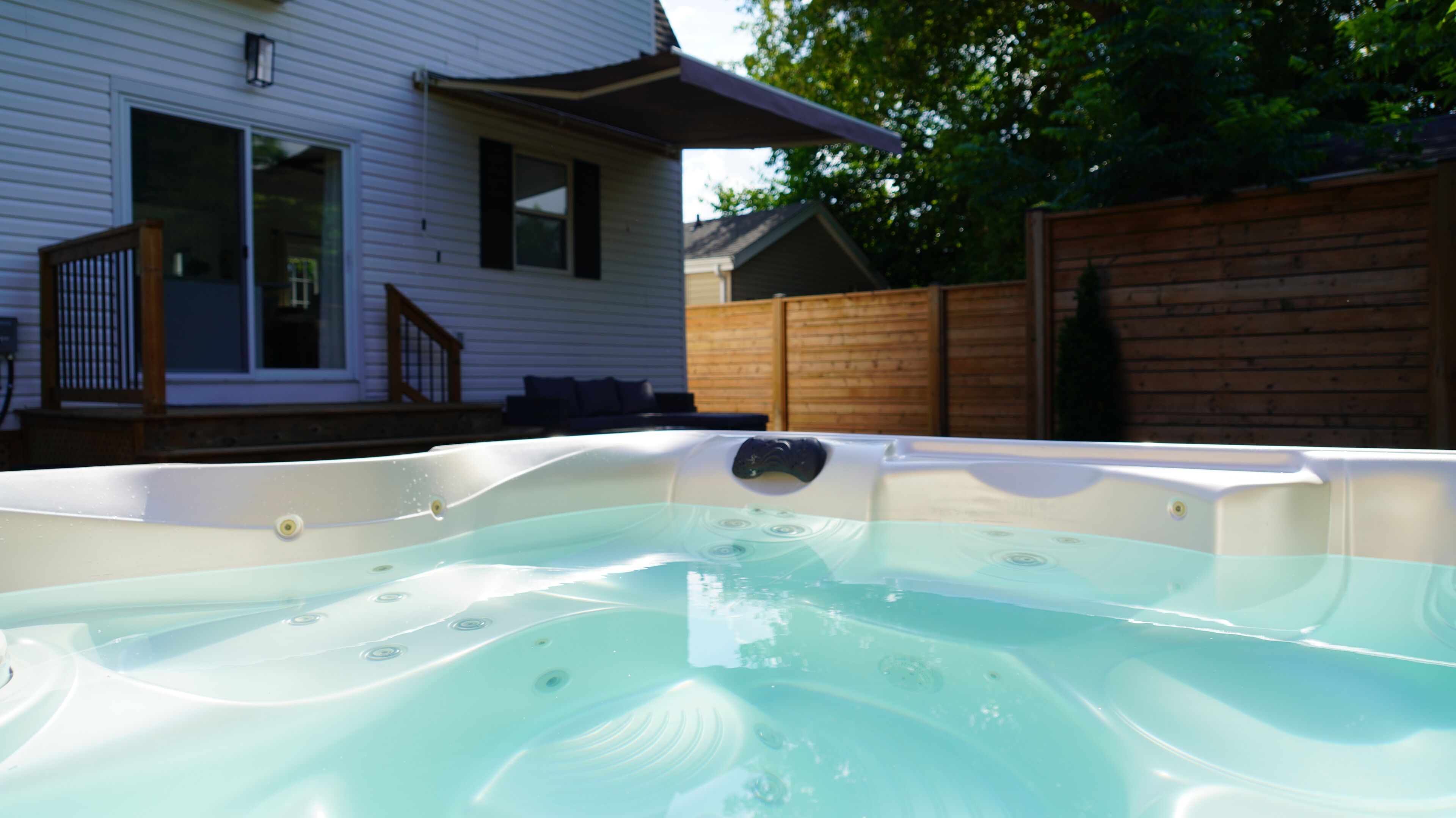 Outdoor spa tub