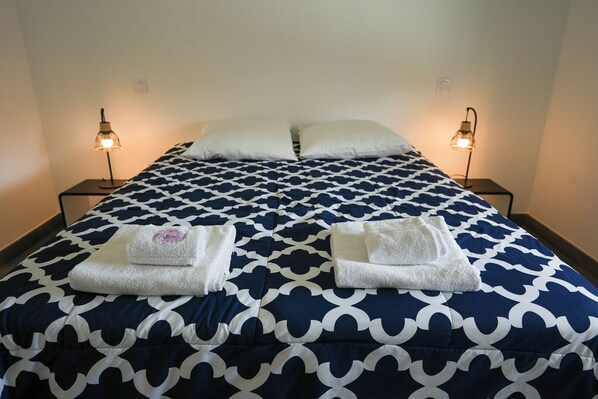 2 bedrooms, iron/ironing board, travel cot, WiFi