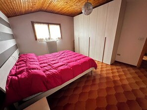 3 makuuhuonetta, Wi-Fi, vuodevaatteet