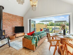 Unclassified image, 3 of 20, button