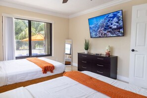 1 habitación, tabla de planchar con plancha, wifi gratis y ropa de cama