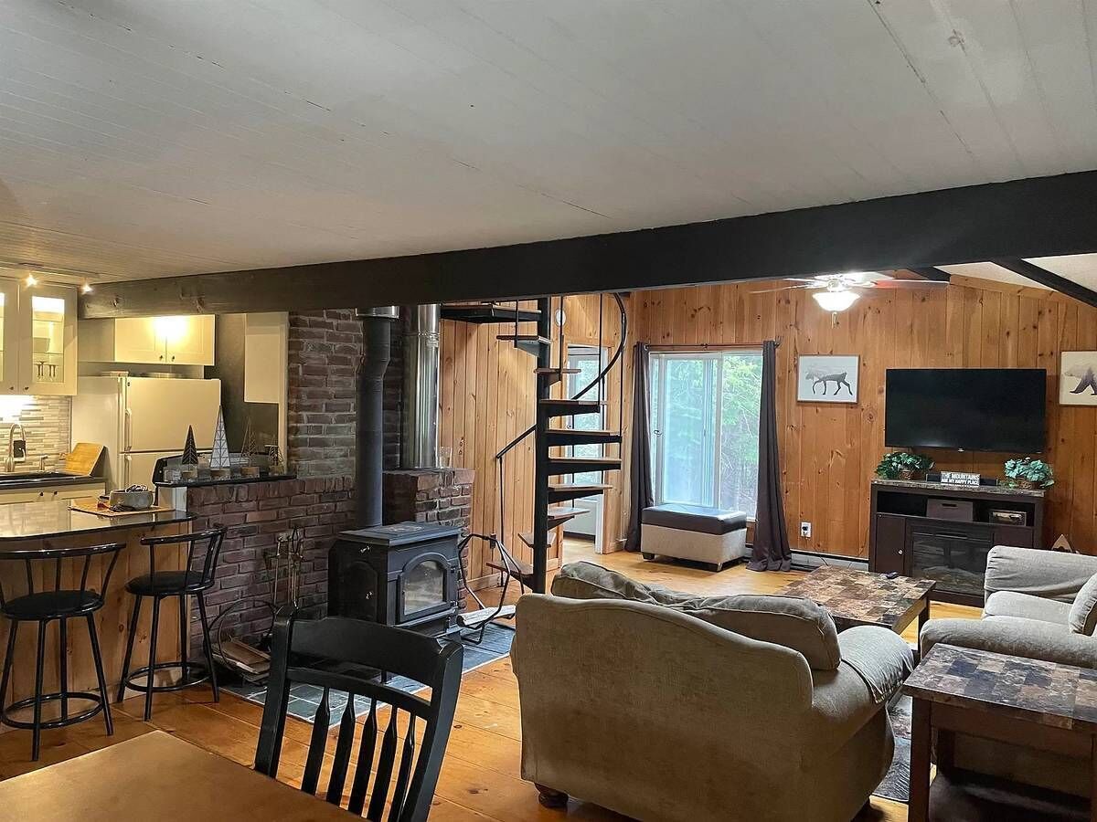 4 Month Minimum!  Winter Rental 1/2 mile to Mt Snow