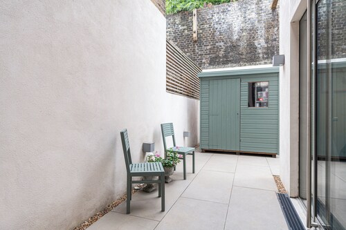 At Home on Southholm by Underthedoormat