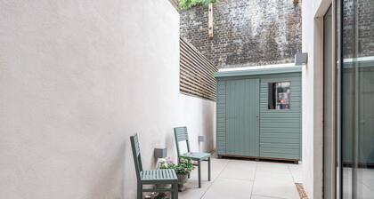 At Home on Southholm by Underthedoormat