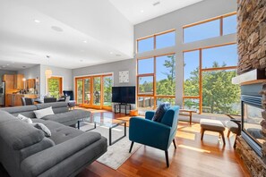 Unclassified image, 3 of 45, button - Serene modern Lakehouse on Golf Course (Hammonds Plains)