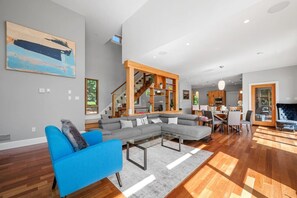 Unclassified image, 4 of 45, button - Serene modern Lakehouse on Golf Course (Hammonds Plains)