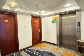 Interior - Hengdian World Studios Star Hotel Wansheng Building (Pedestrian Street) (Dongyang)