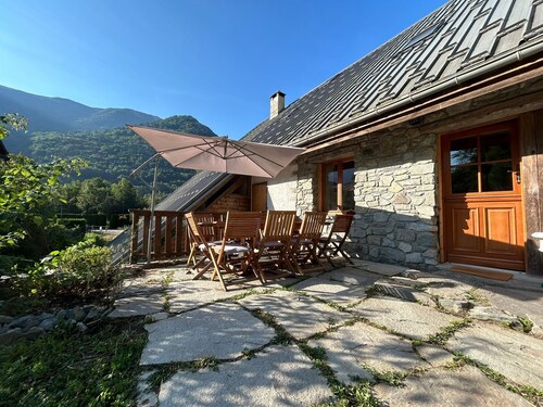 Charming 3-bedroom farmhouse in French Alps for Ski, Cycle and family vacations