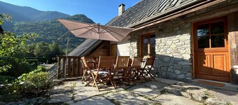 Charming 3-bedroom farmhouse in French Alps for Ski, Cycle and family vacations