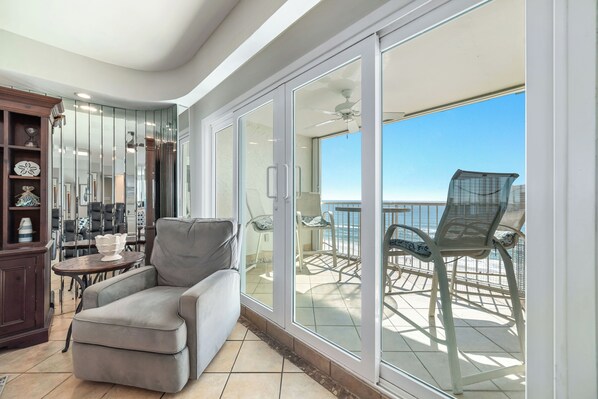 Interior - Winter Wonderland - Your dream Beachfront escape! (Gulf Shores)