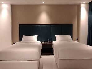 Deluxe Double or Twin Room | Free WiFi - Nebula Hotel (Duqm)