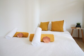 3 bedrooms, in-room safe, iron/ironing board, free WiFi