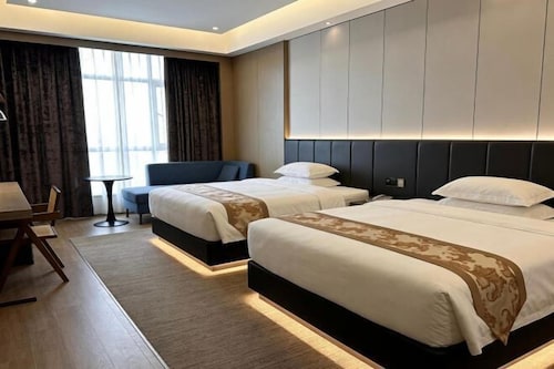 Bobai Lingli Hotel (Bobai Bus Terminal）