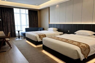 Bobai Lingli Hotel (Bobai Bus Terminal）