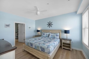 3 soverom, strykejern/-brett, reiseseng for barn og wi-fi (inkludert)