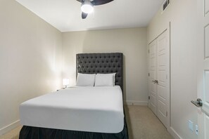 1 Schlafzimmer, Bügeleisen/Bügelbrett, Bettwäsche