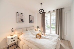 1 bedroom, iron/ironing board, free WiFi, bed sheets - Grzegórzki Apt - Balcony, A/C, Shops&Tram nearby - by Rentujemy (Kraków)